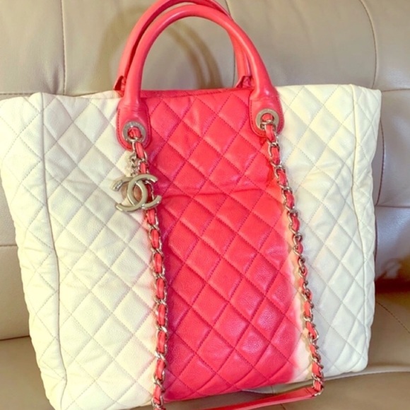 CHANEL Handbags - CHANEL OMBRÉ Grand Shopping Tote EC